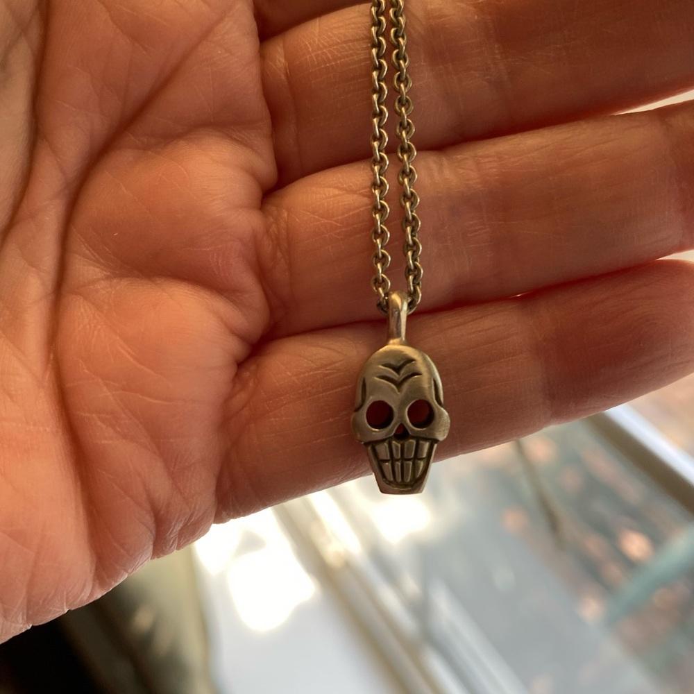 Me and Ro Sterling silver skull pendant on sterling silver chain
